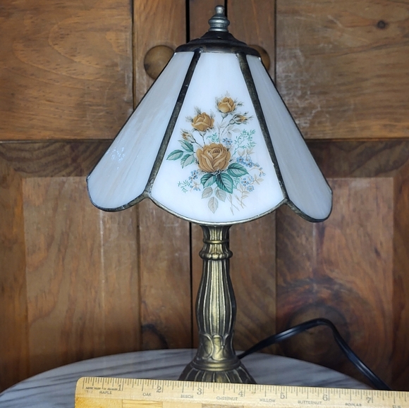 Tiffany Rose Lamp - Picture 6 of 13